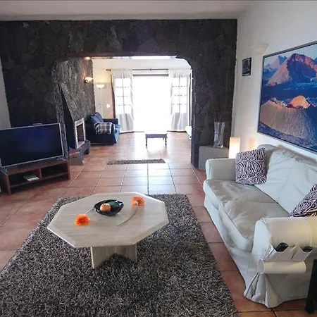 Sleeps 10 With Pool And Wifi Mácher