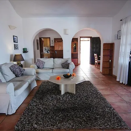 Sleeps 10 With Pool And Wifi *