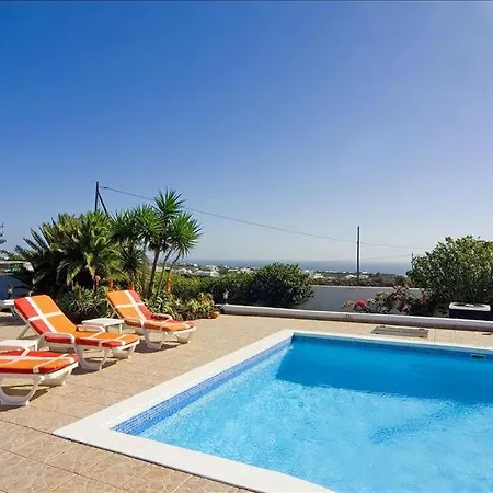 Sleeps 10 With Pool And Wifi Villa Mácher