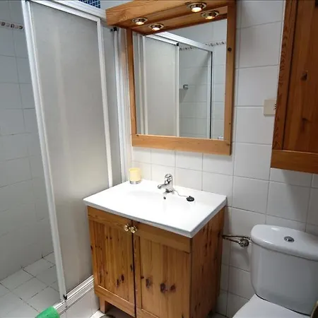 Sleeps 10 With Pool And Wifi Villa