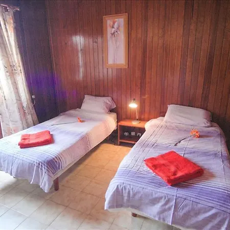 Sleeps 10 With Pool And Wifi Villa *
