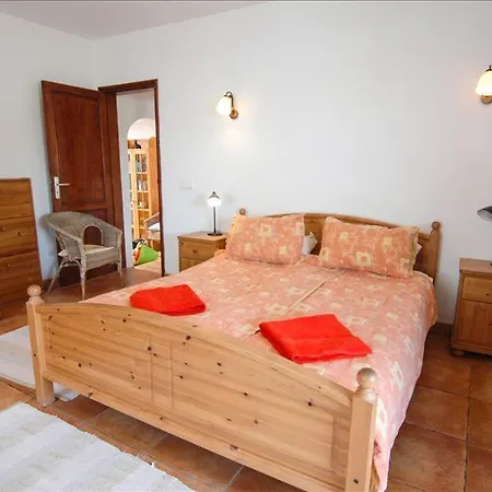 Sleeps 10 With Pool And Wifi *