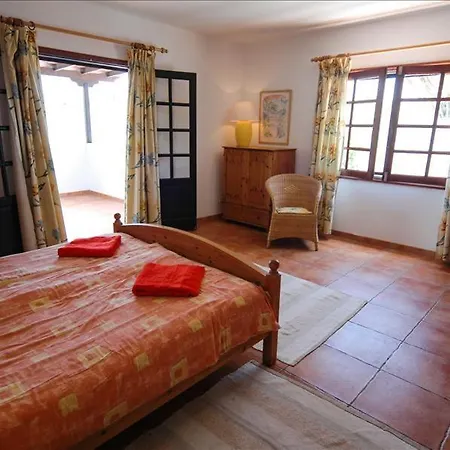 Sleeps 10 With Pool And Wifi *