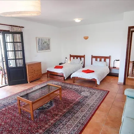 Sleeps 10 With Pool And Wifi *
