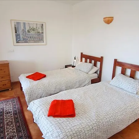 Sleeps 10 With Pool And Wifi